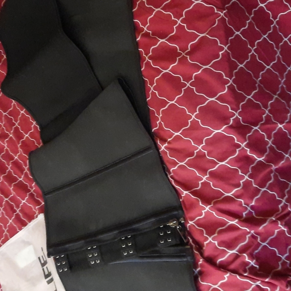 2x Waist Trainer - Picture 3 of 6